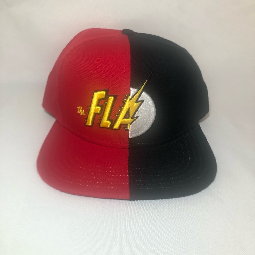 DC Comics The Flash Split Logo Bolt Red Black Snapback Hat Cap Adult Adjustable
